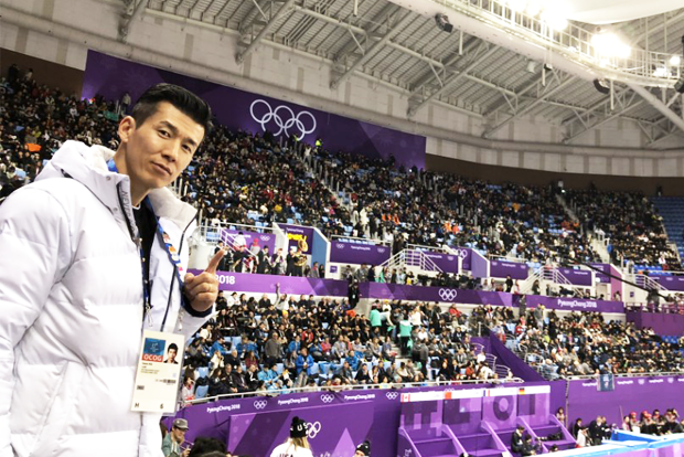 2018 평창 동계올림픽을 응원하고 있는 가수 션 홍보대사