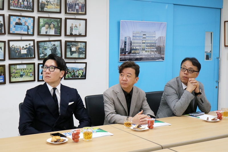 (왼쪽부터) 김재우 대미레 이사, 나공찬 대미레 회장, 박재호 은성글로벌 부장