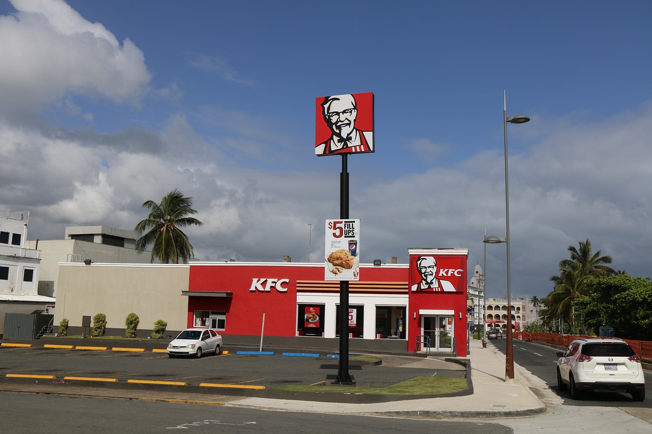 KFC 창업자인 커넬 샌더스. 출처: pixabay